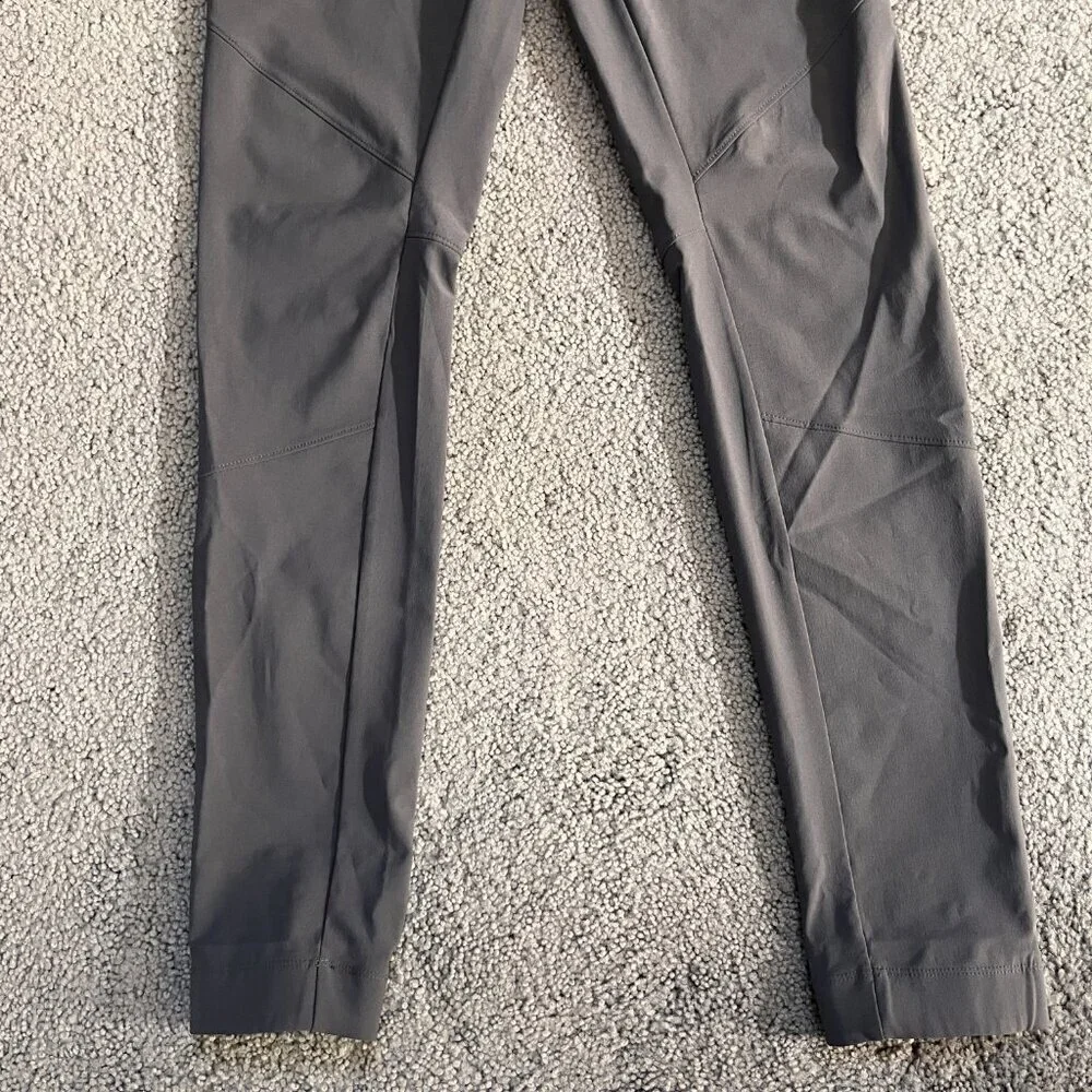 Ultimate Direction Adventure Series Duro Pant Men's S in Basalt Grey Color - EUC